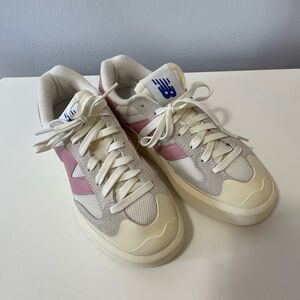 New Balance Women's Cream and Pink Casual Sneakers